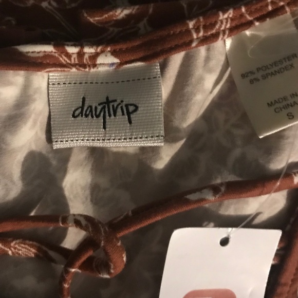 NWT Daytrip top Buckle size Sm - Picture 3 of 4